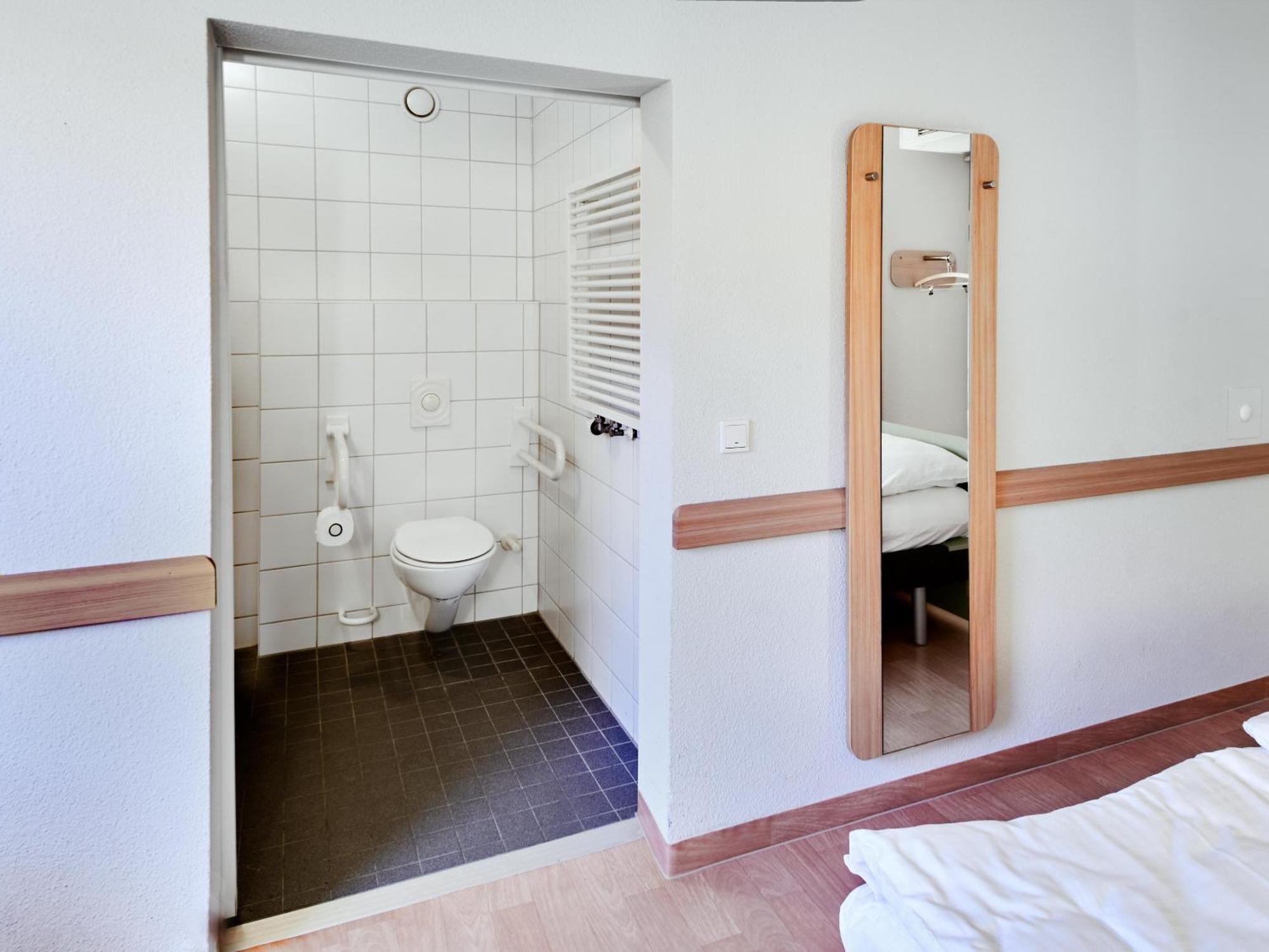 B&B Hotel Hannover-Laatzen ภายนอก รูปภาพ